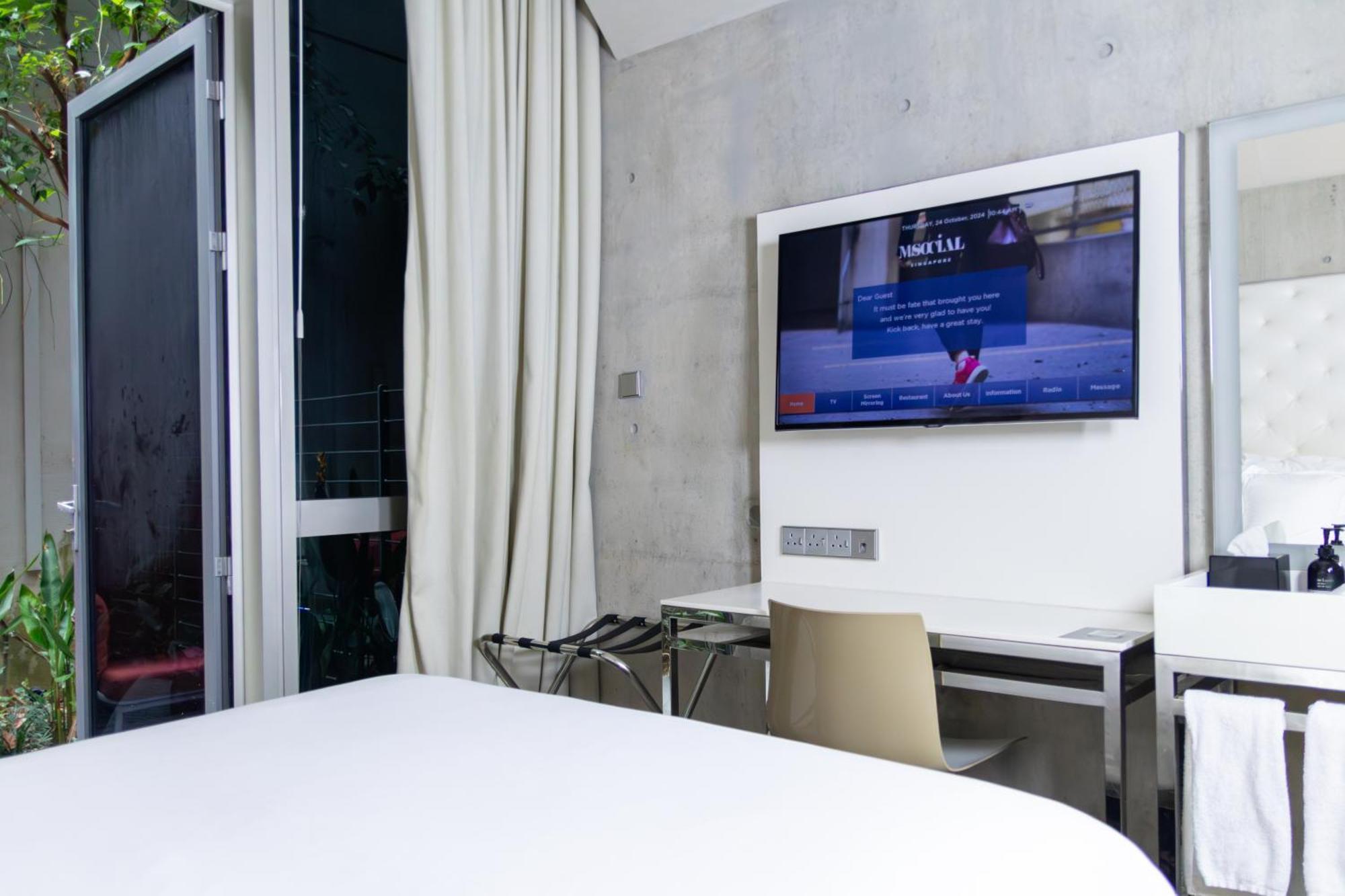 Alcove Terrace Room
